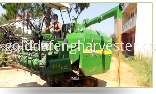self-propelled rice harvester--Unloading 500